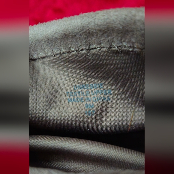 Unisa Taupe Suede Booties/Heeled Boots Size 9M - Picture 7 of 7